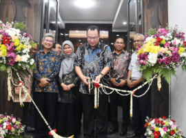 rektor-ipb-university-resmikan-gedung-a-sekolah-bisnis-ipb-university-hasil-renovasi-news